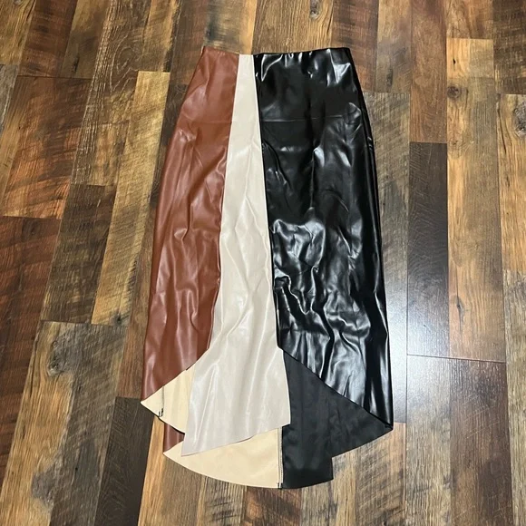 CLARA VERO Frenchy A-Line Skirt with Earthy Tones - Picture 6 of 12